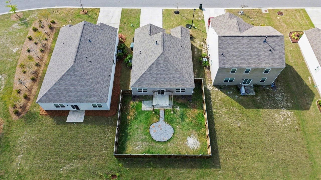 198 Greenwich Drive Photo 41