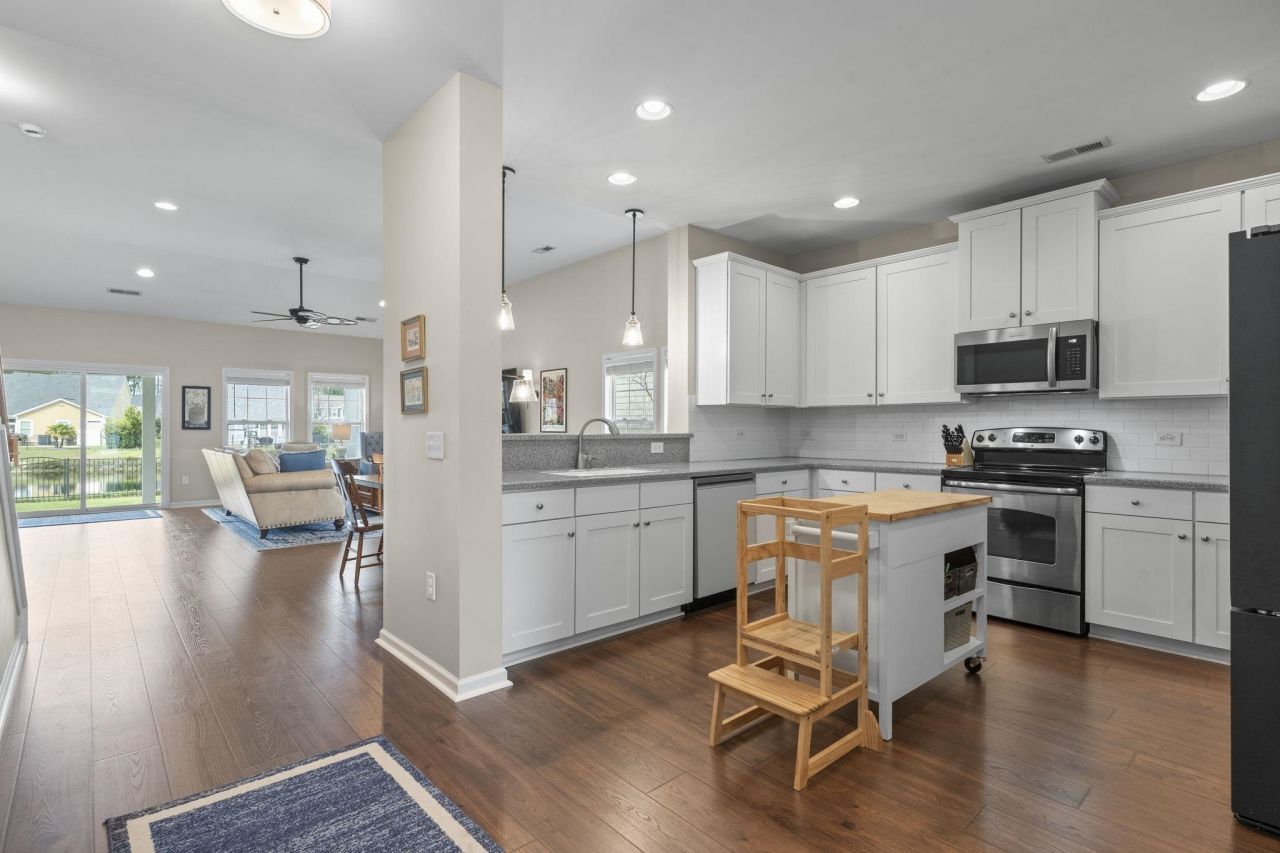 922 Refuge Way Photo 14