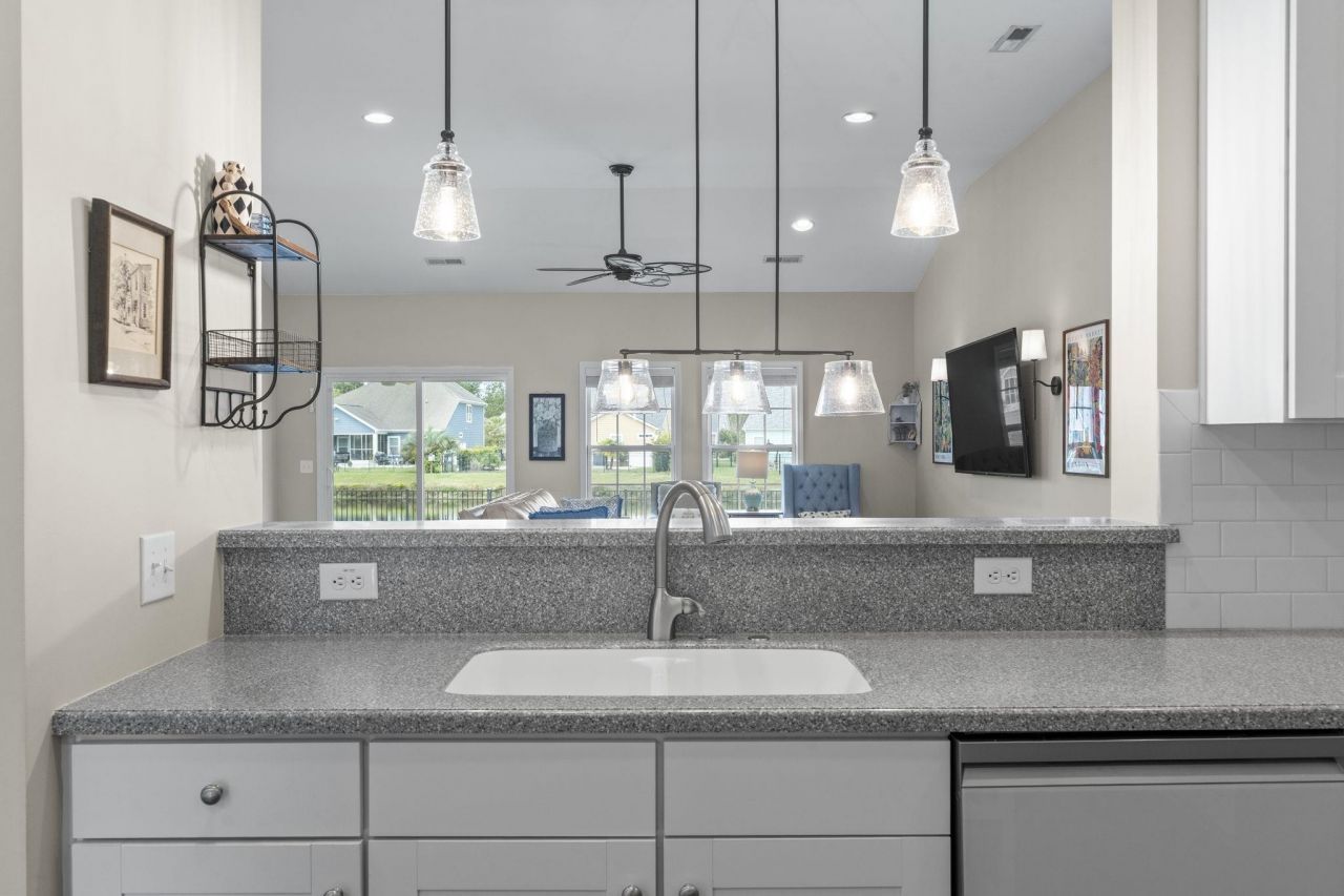 922 Refuge Way Photo 16