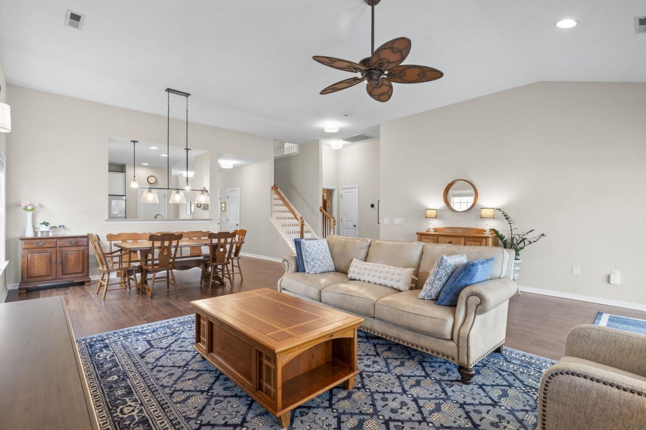 922 Refuge Way Photo 22