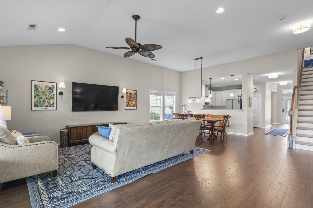 922 Refuge Way Photo 23