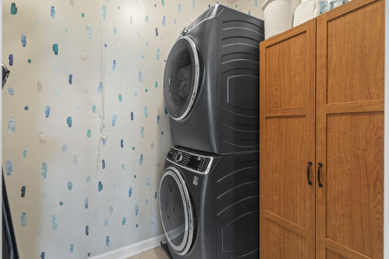 922 Refuge Way Photo 25