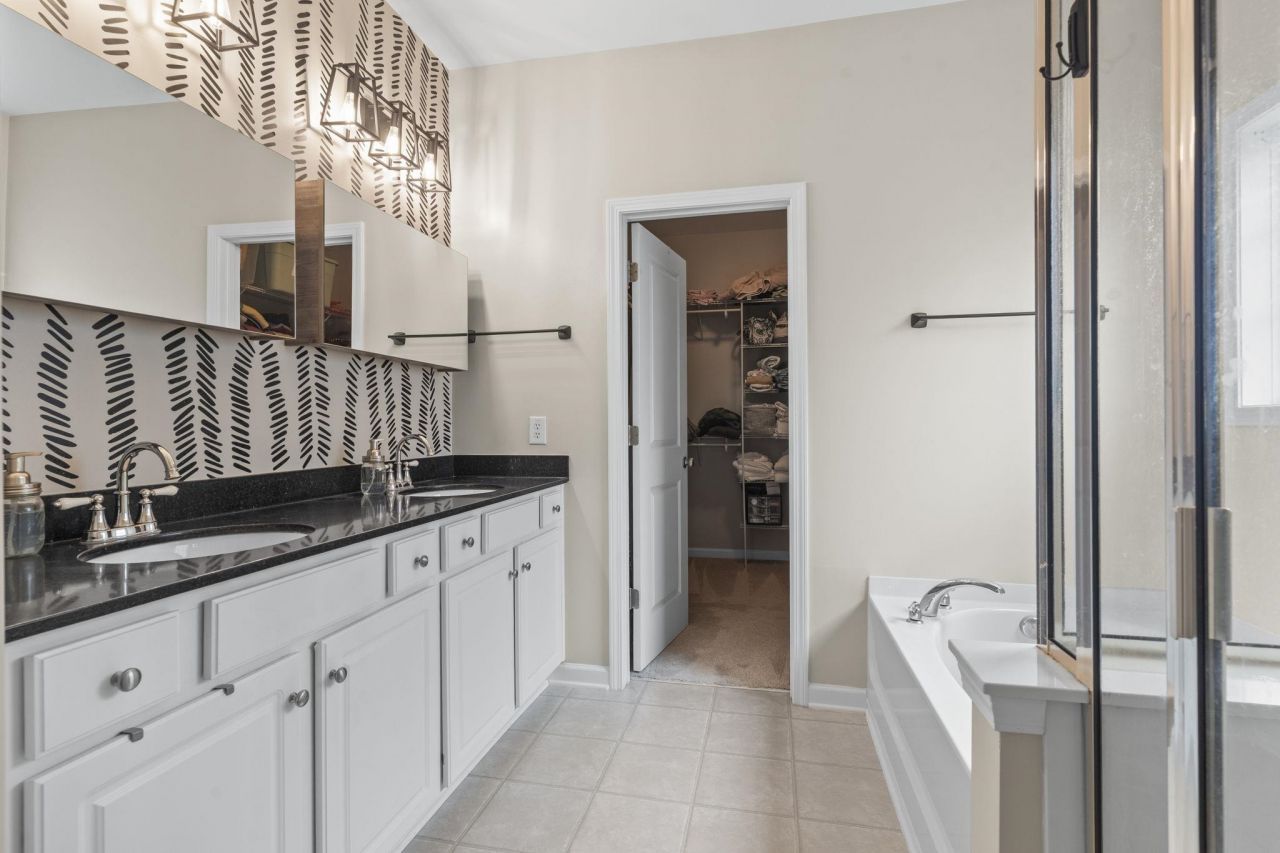 922 Refuge Way Photo 29