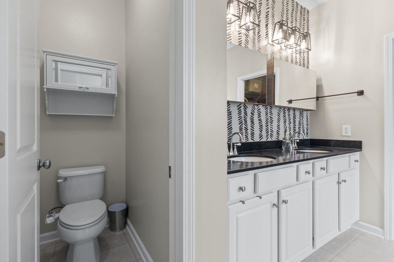 922 Refuge Way Photo 32