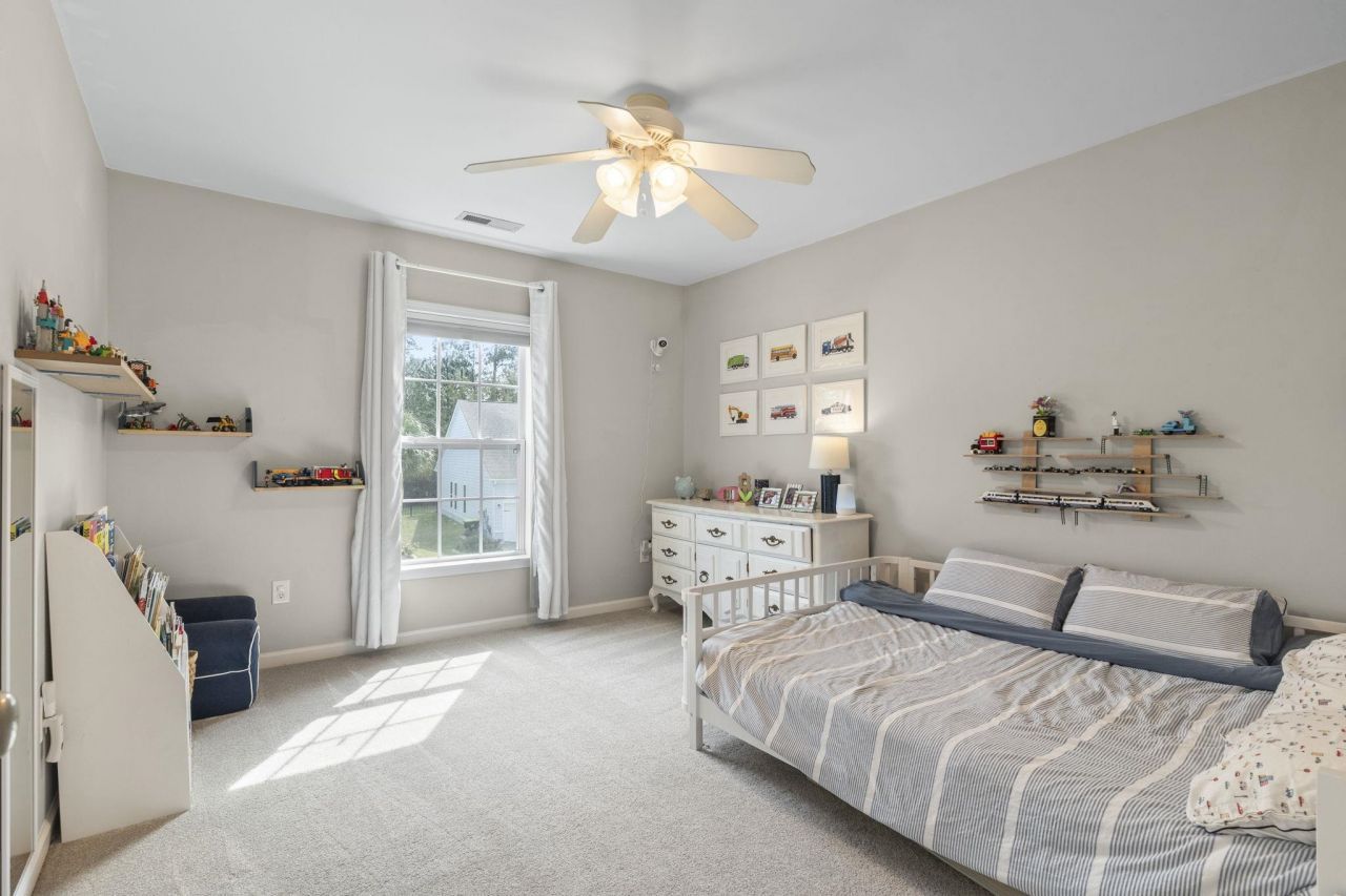 922 Refuge Way Photo 7