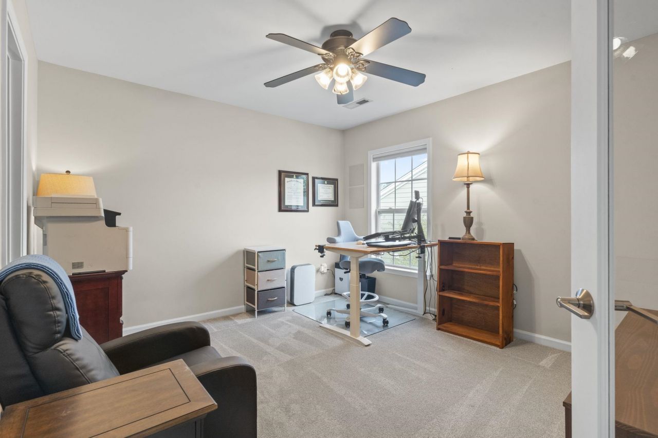 922 Refuge Way Photo 8