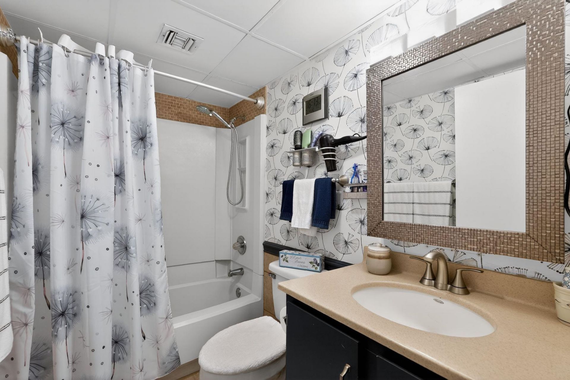 1210 N Waccamaw Dr. Photo 14