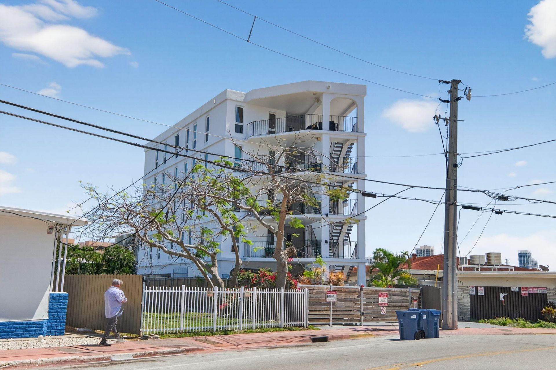 8125 Crespi Boulevard, Unit 2, Miami Beach, FL 33141 Photo