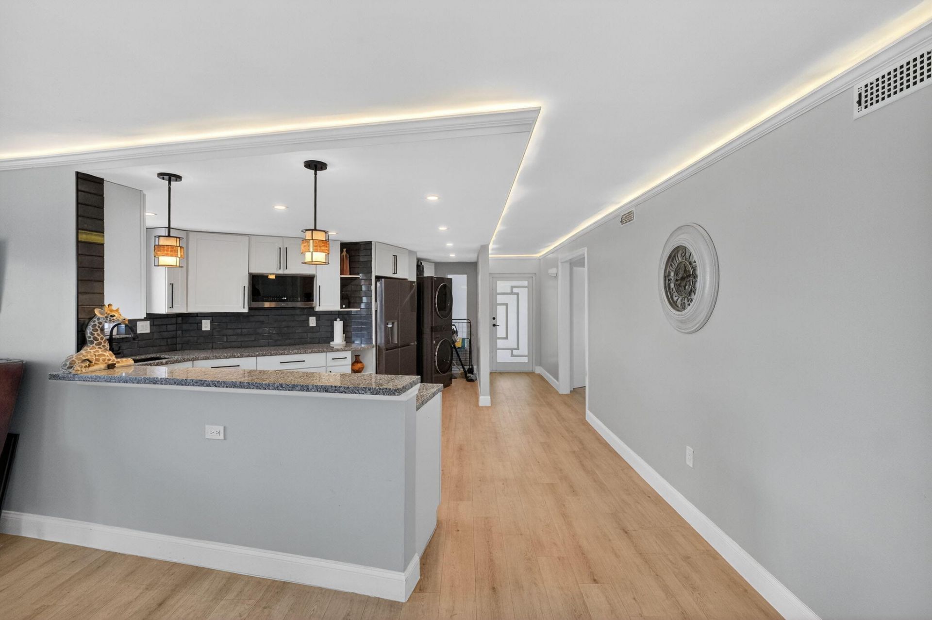 8125 Crespi Boulevard, Unit 2, Miami Beach, FL 33141 Photo