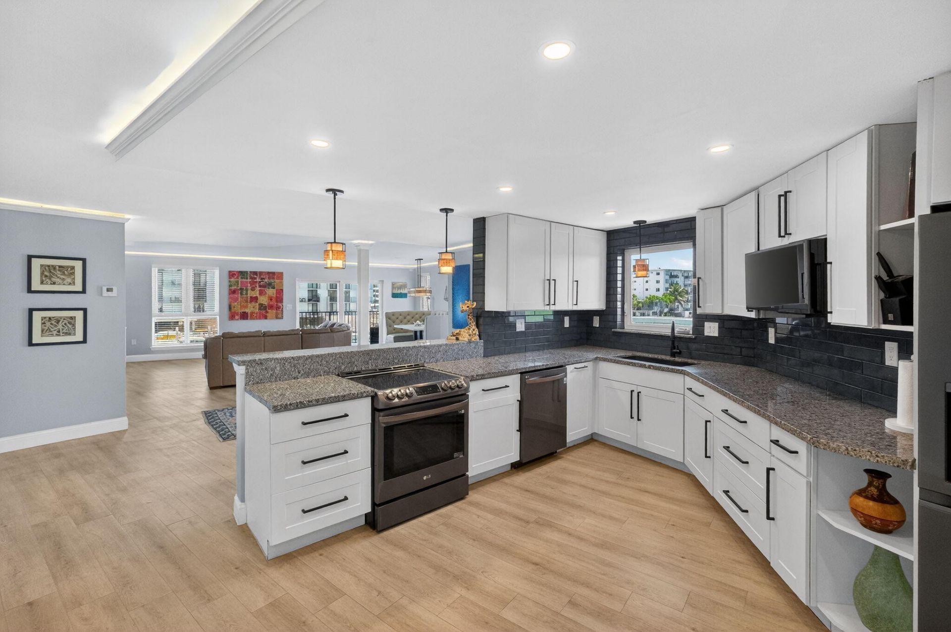 8125 Crespi Boulevard, Unit 2, Miami Beach, FL 33141 Photo