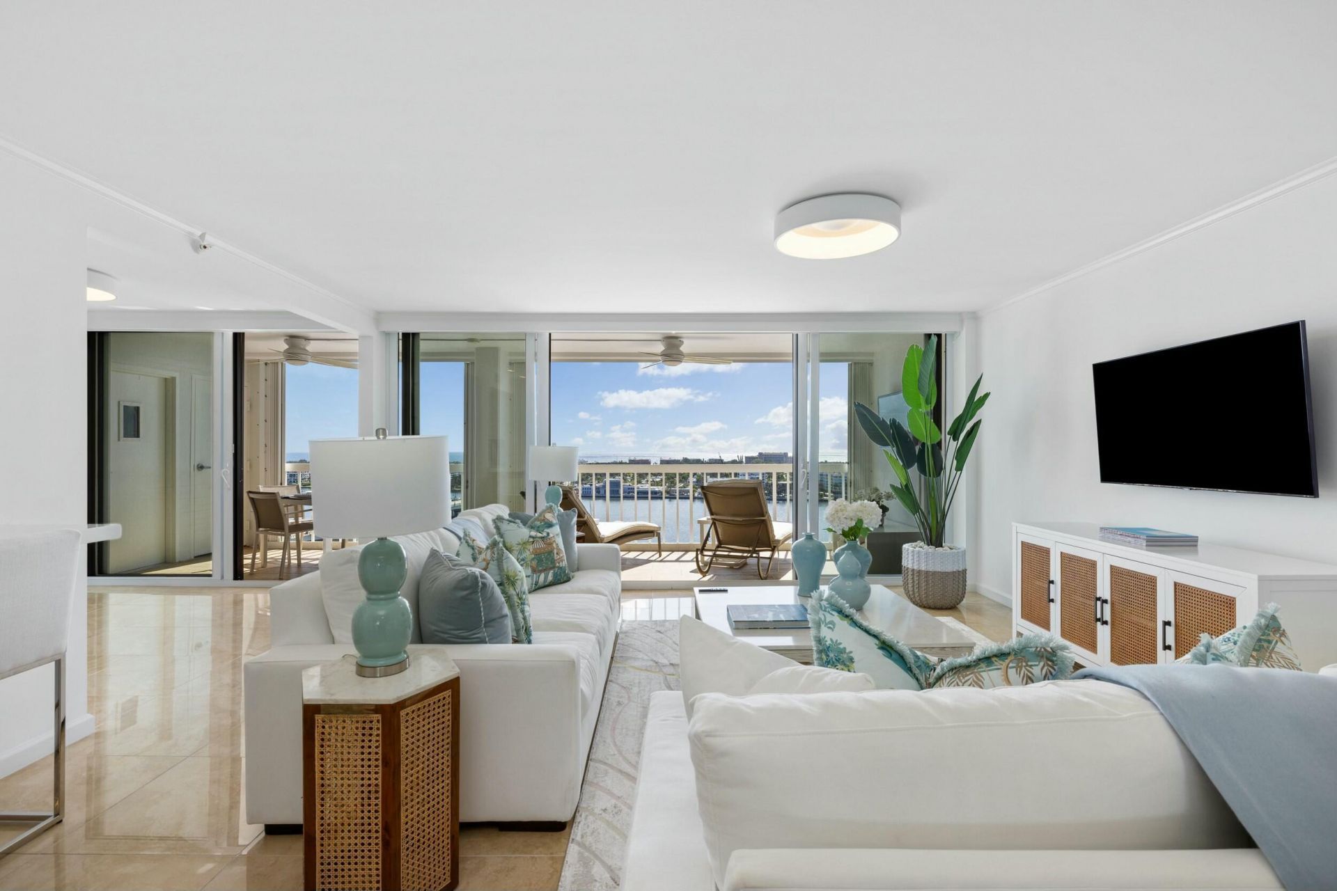 400 N Flagler Drive, Unit 2004, West Palm Beach, FL 33401 Photo