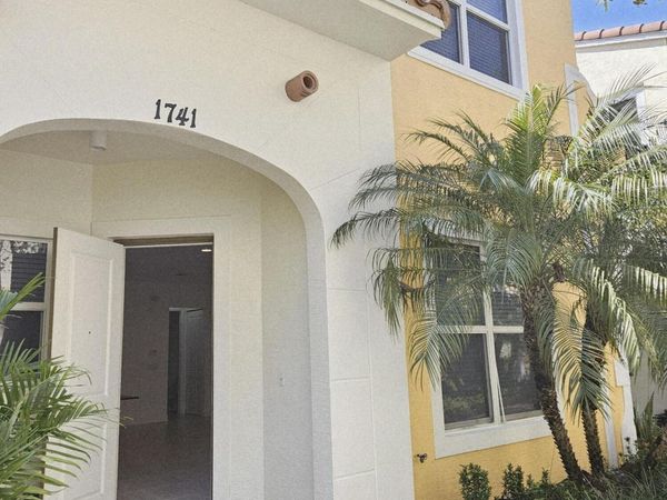 1741 NW 124th Place, Pembroke Pines, FL 33028