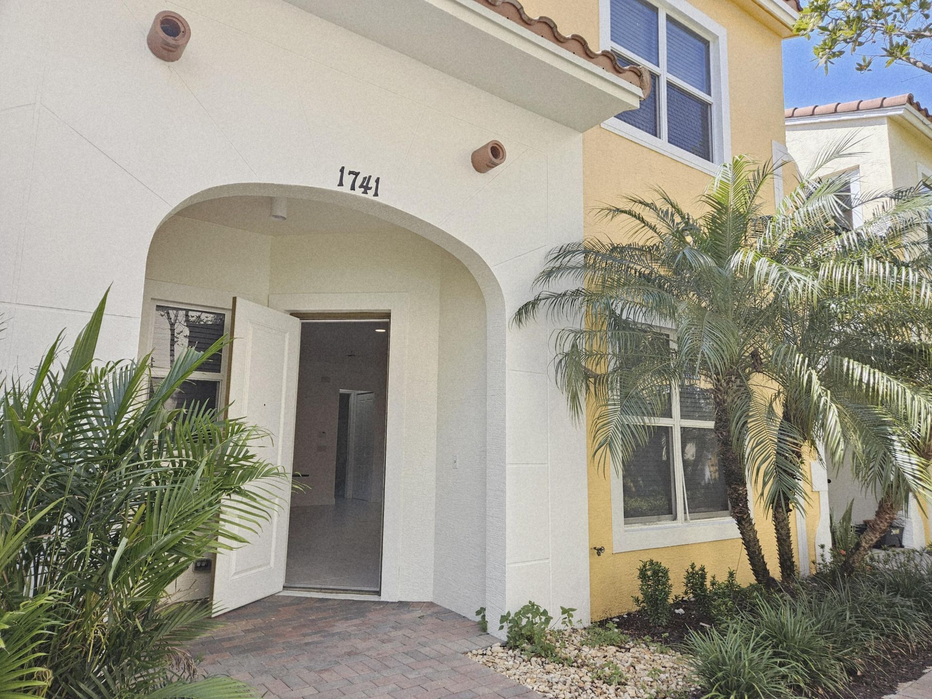 1741 NW 124th Place, Pembroke Pines, FL 33028 Photo