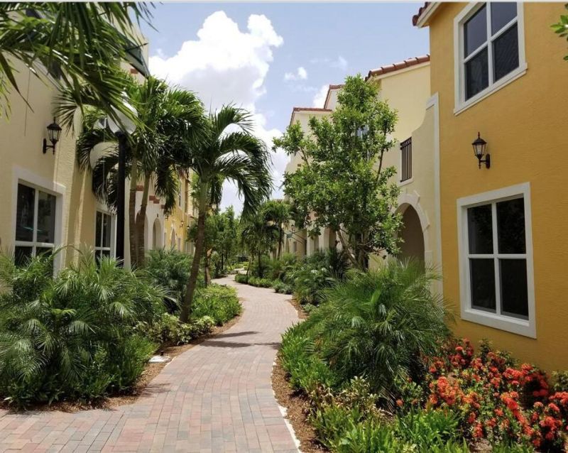 1741 NW 124th Place, Pembroke Pines, FL 33028 Photo