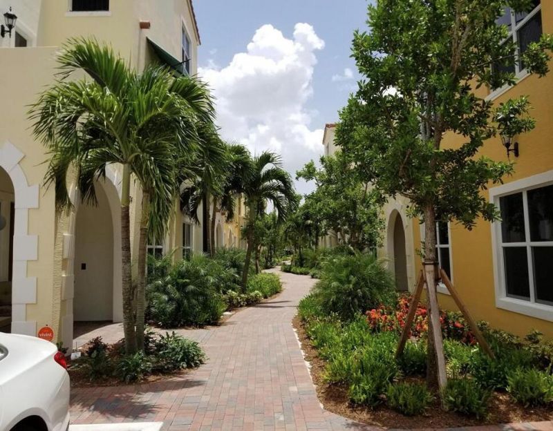 1741 NW 124th Place, Pembroke Pines, FL 33028 Photo