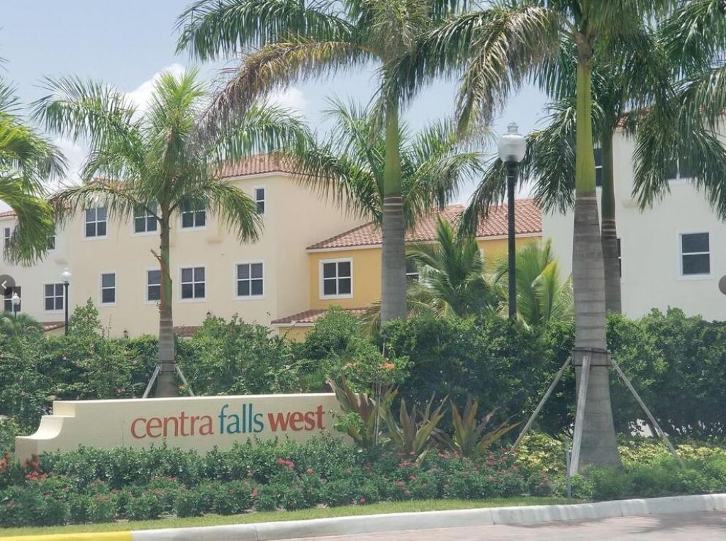 1741 NW 124th Place, Pembroke Pines, FL 33028 Photo