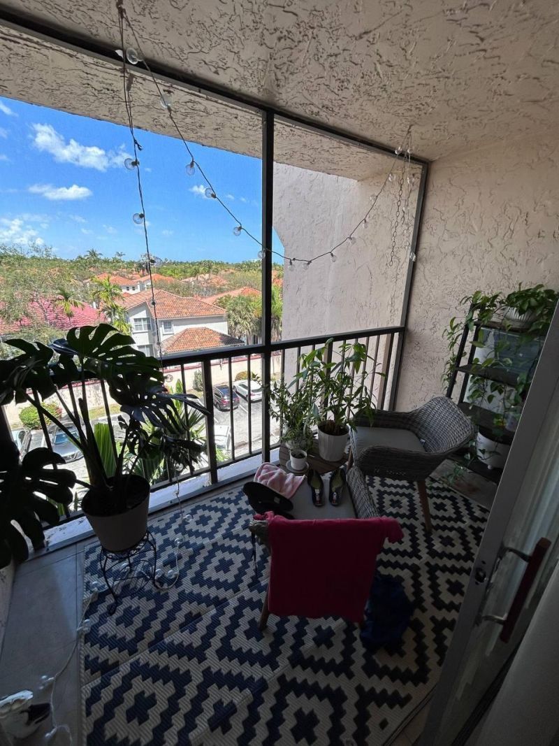 2001 Atlantic Shores Boulevard, Unit 504, Hallandale Beach, FL 33009 Photo