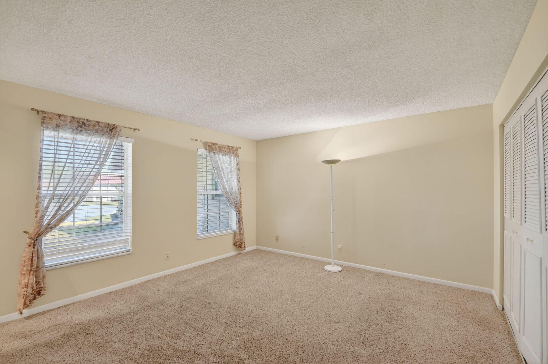 856 A Salem Lane, Lake Worth, FL 33467 Photo