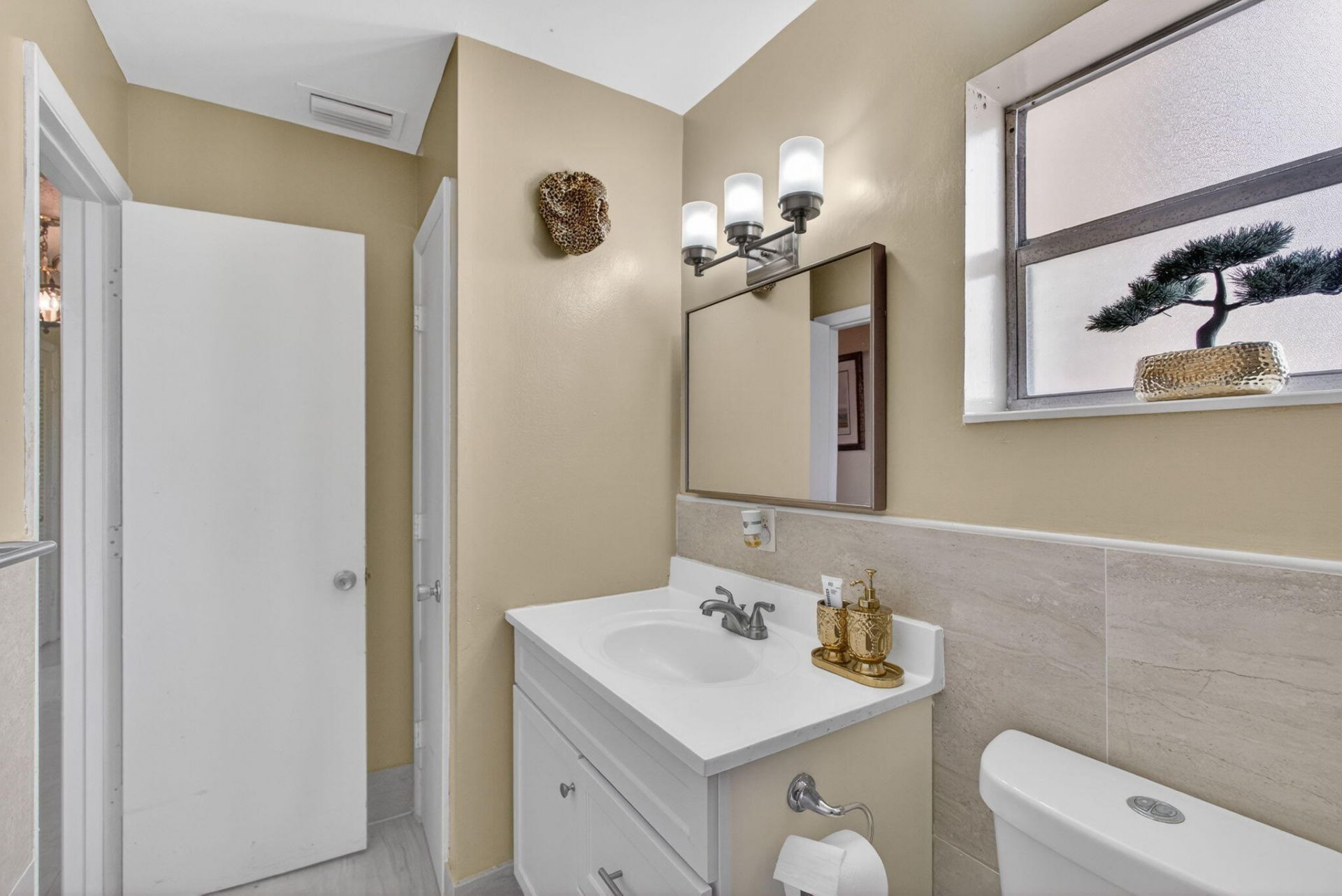 1827 Pinehurst Drive, West Palm Beach, FL 33407 Photo