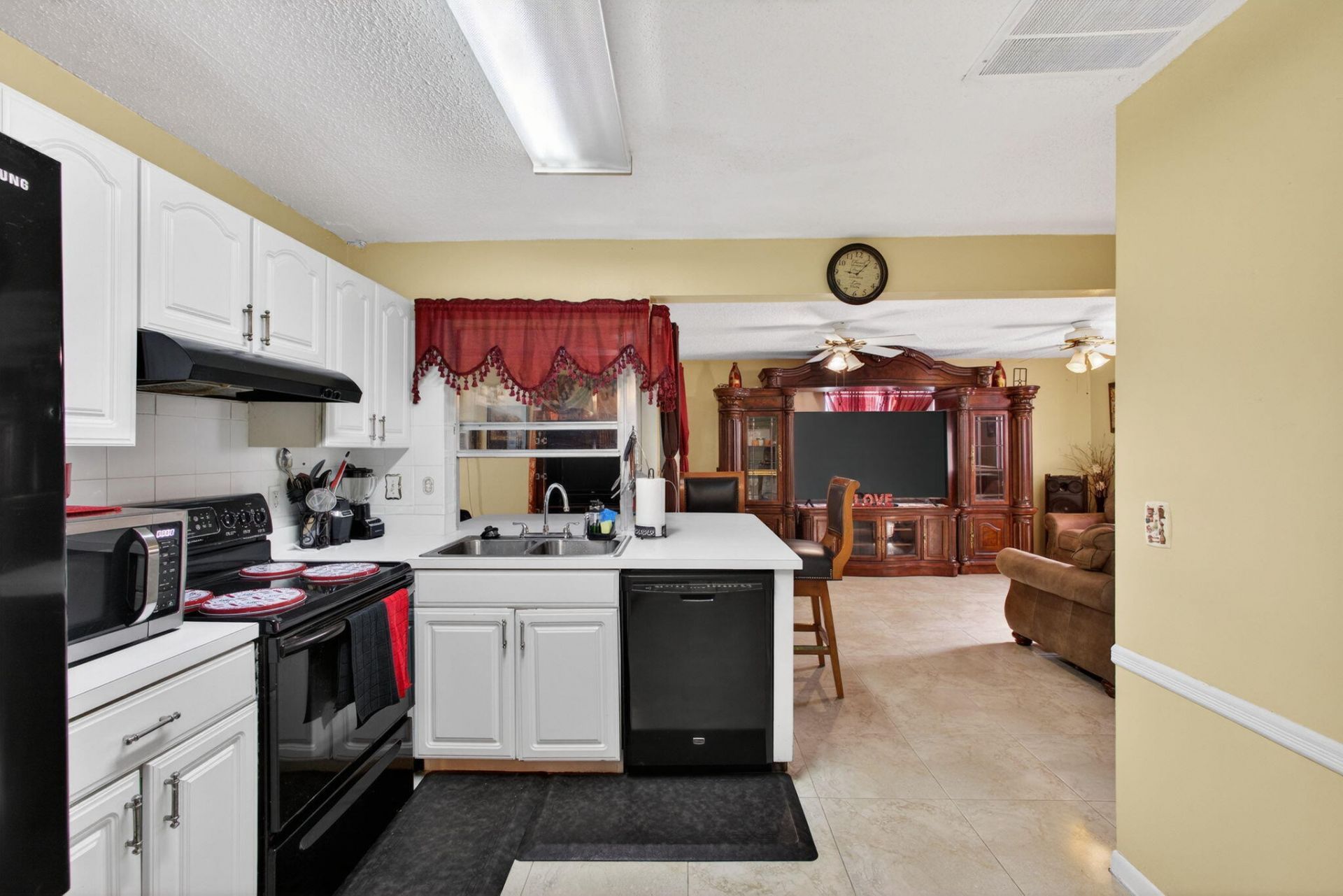 1827 Pinehurst Drive, West Palm Beach, FL 33407 Photo