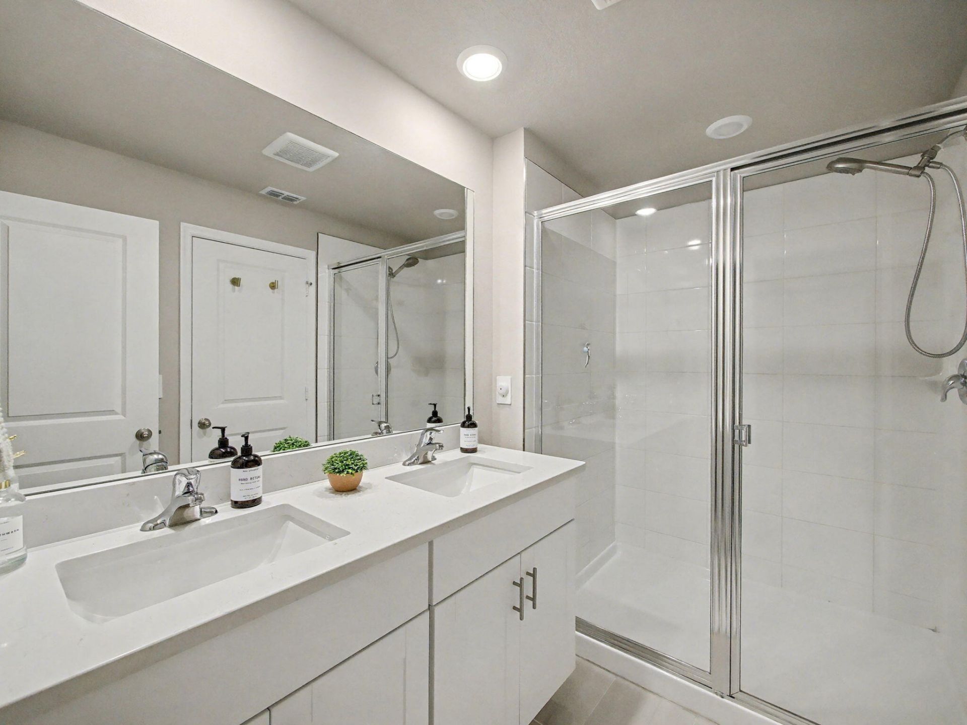 5747 SE Edgewater Circle, Stuart, FL 34997 Photo
