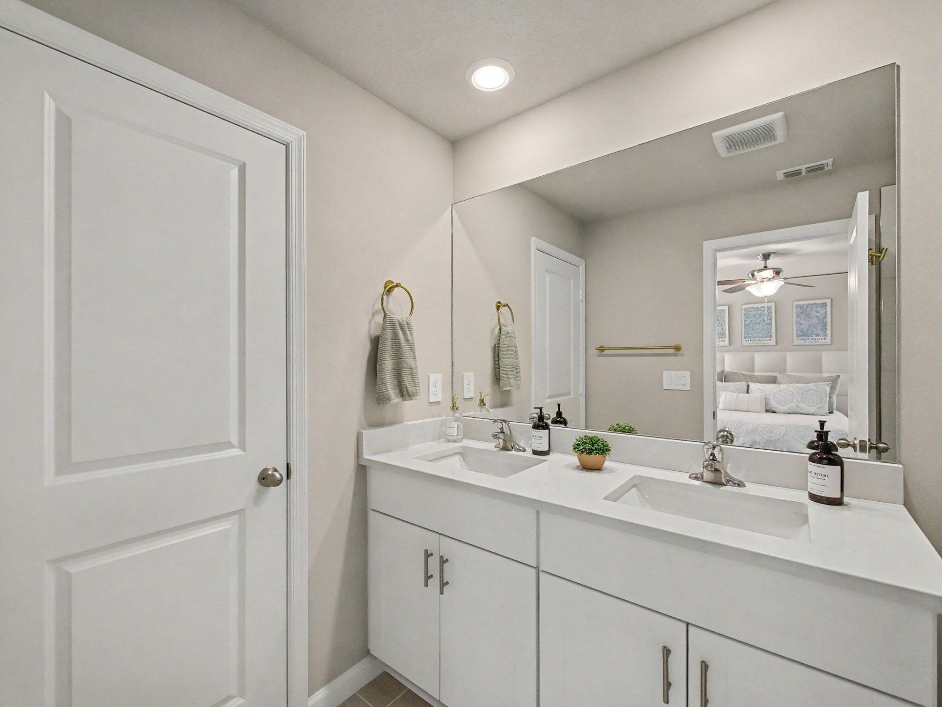 5747 SE Edgewater Circle, Stuart, FL 34997 Photo