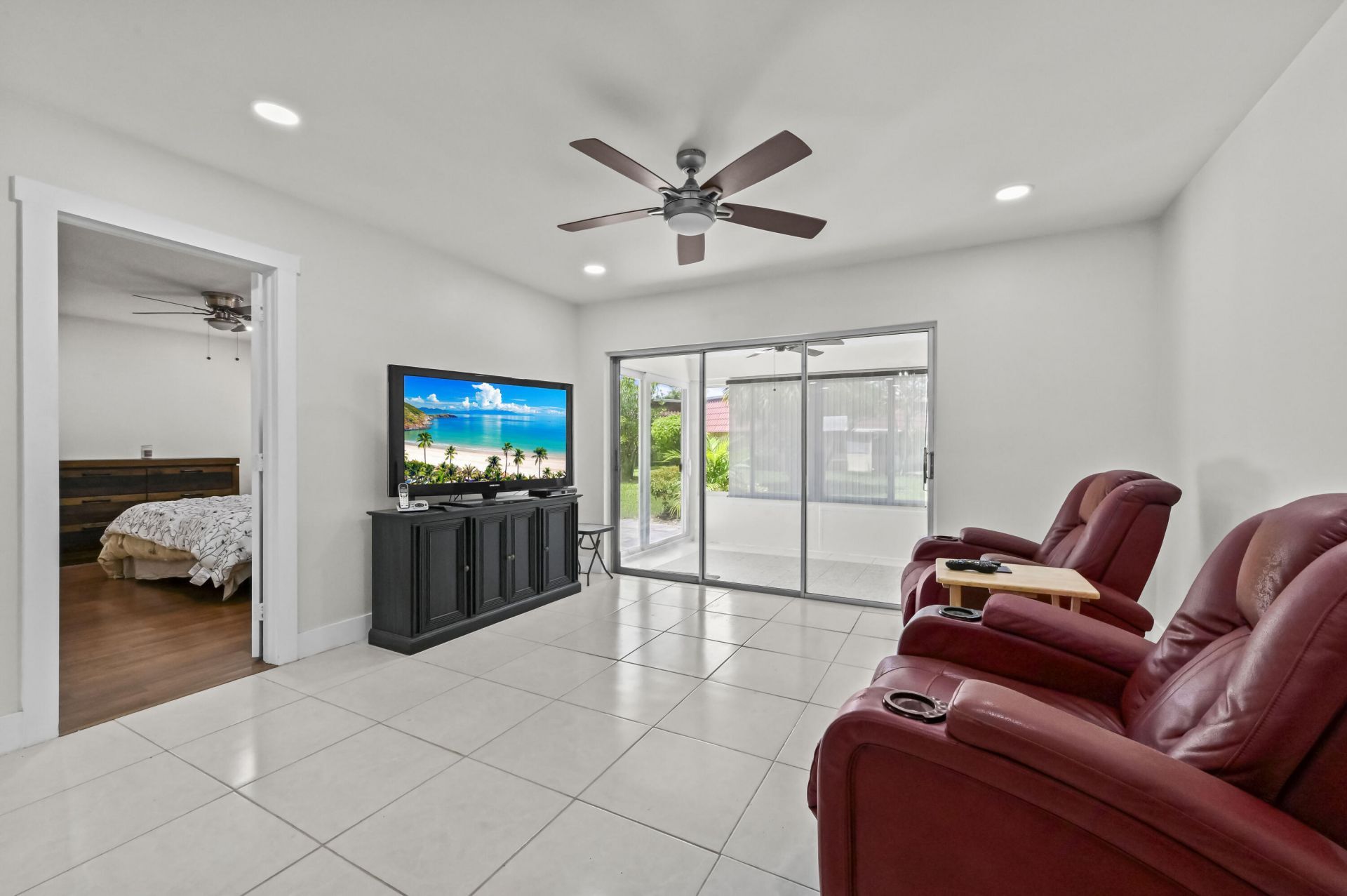647 Marlboro Oval, Greenacres, FL 33467 Photo