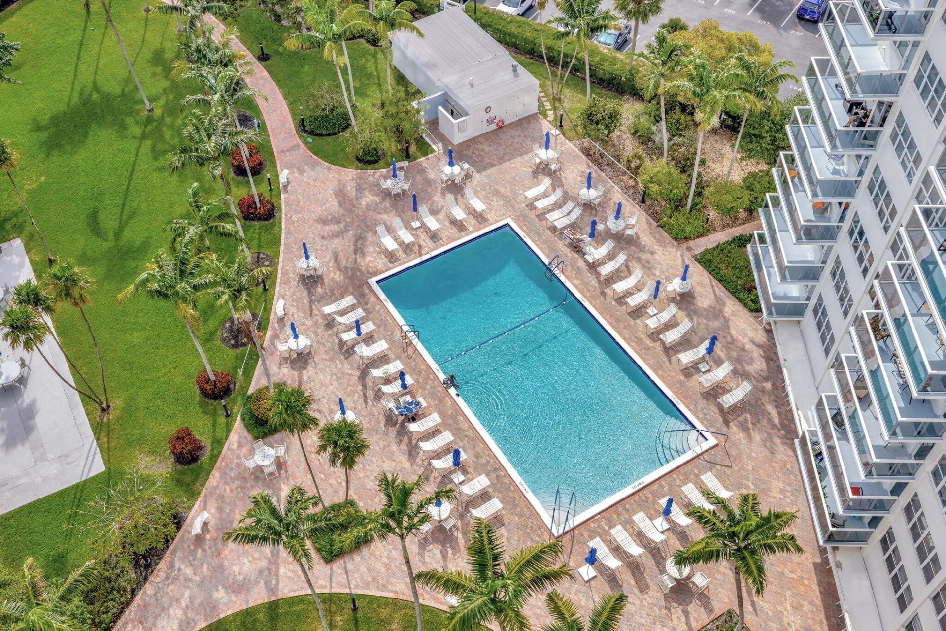 3300 NE 36th Street, Unit 820, Fort Lauderdale, FL 33308 Photo