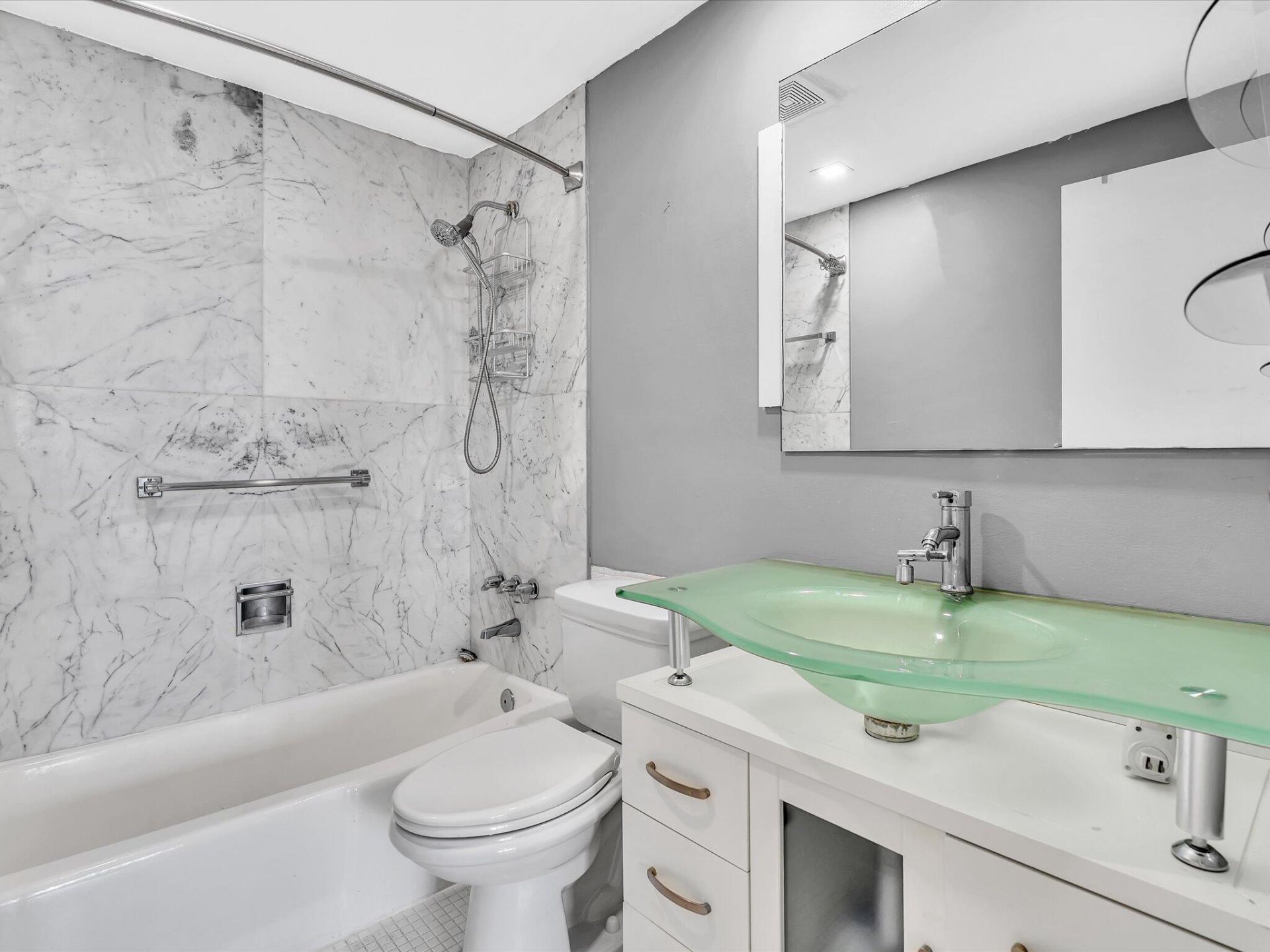 3300 NE 36th Street, Unit 820, Fort Lauderdale, FL 33308 Photo