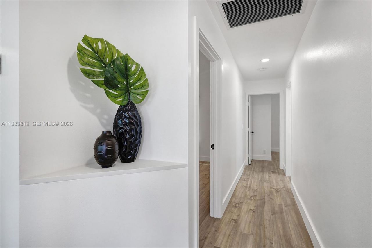 104 Wedgewood Lks S, Greenacres, FL 33463 Photo