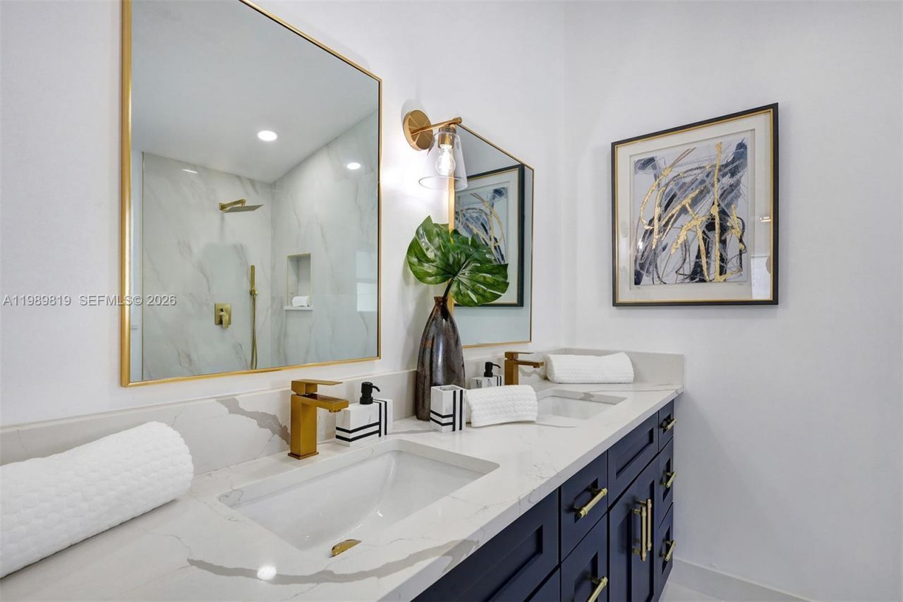 104 Wedgewood Lks S, Greenacres, FL 33463 Photo