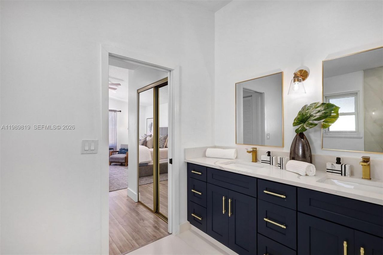 104 Wedgewood Lks S, Greenacres, FL 33463 Photo