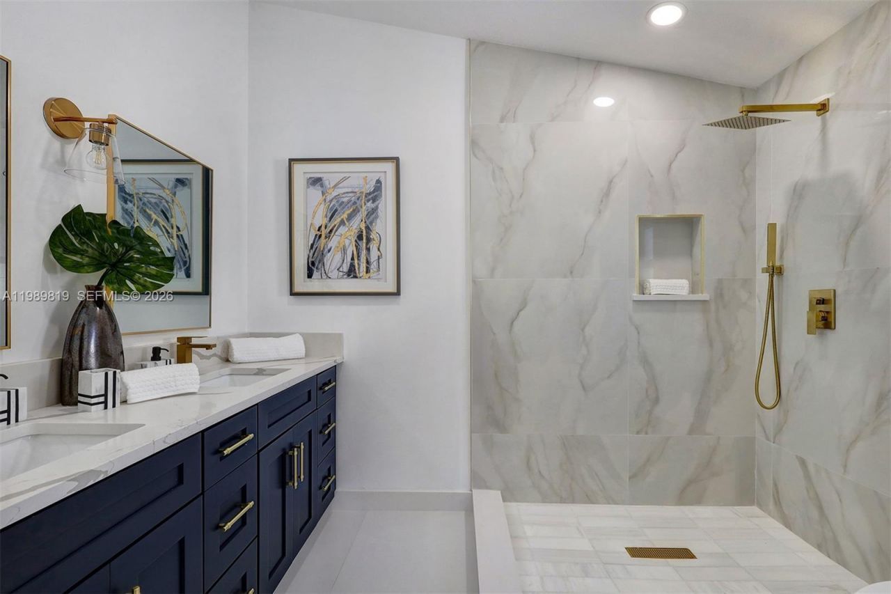 104 Wedgewood Lks S, Greenacres, FL 33463 Photo