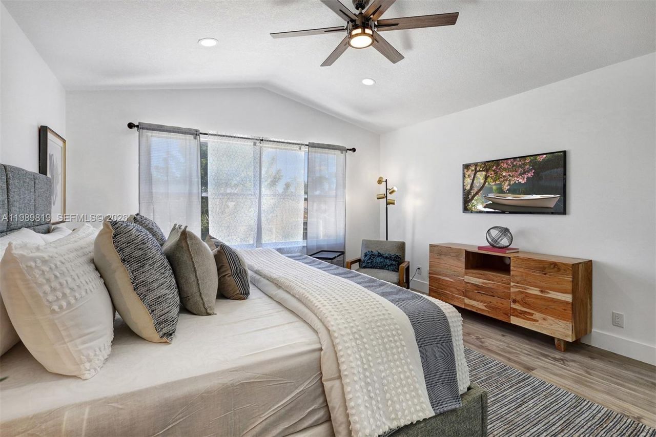 104 Wedgewood Lks S, Greenacres, FL 33463 Photo