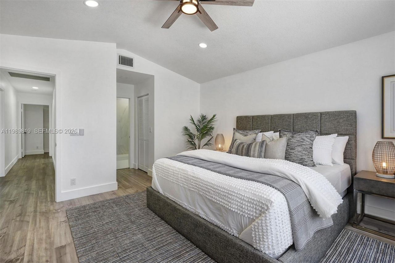 104 Wedgewood Lks S, Greenacres, FL 33463 Photo