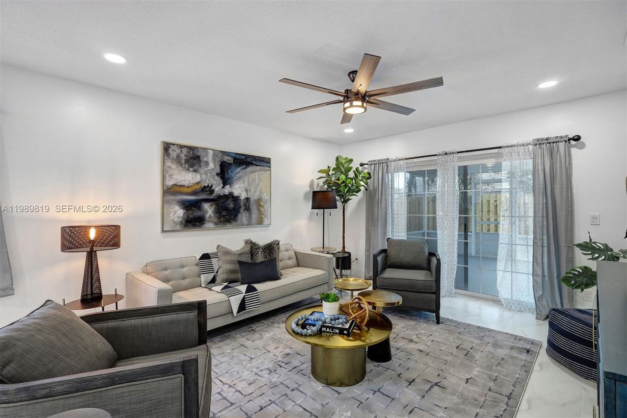 104 Wedgewood Lks S, Greenacres, FL 33463 Photo