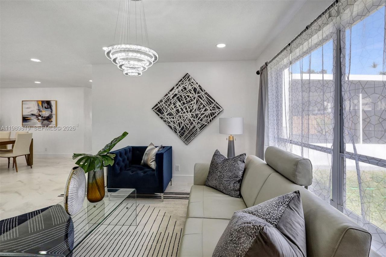 104 Wedgewood Lks S, Greenacres, FL 33463 Photo