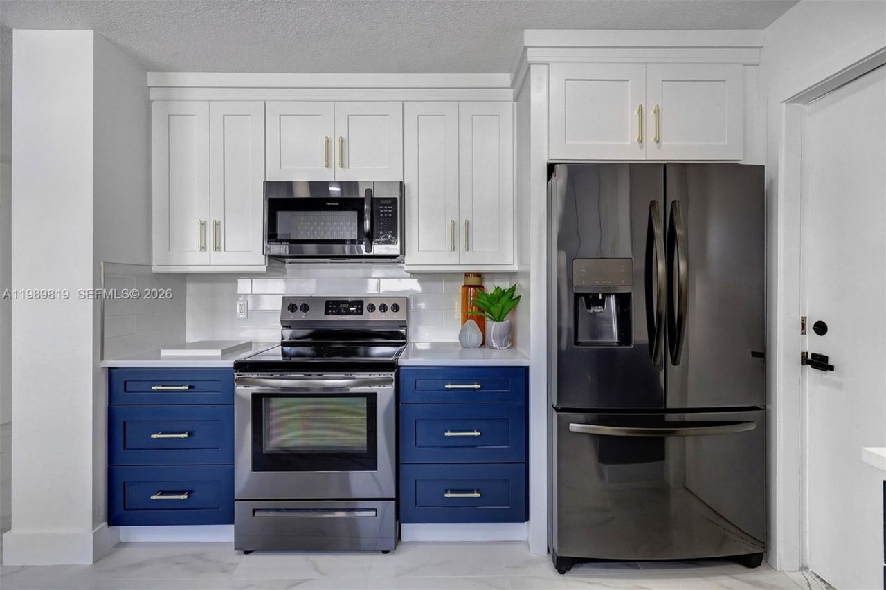 104 Wedgewood Lks S, Greenacres, FL 33463 Photo