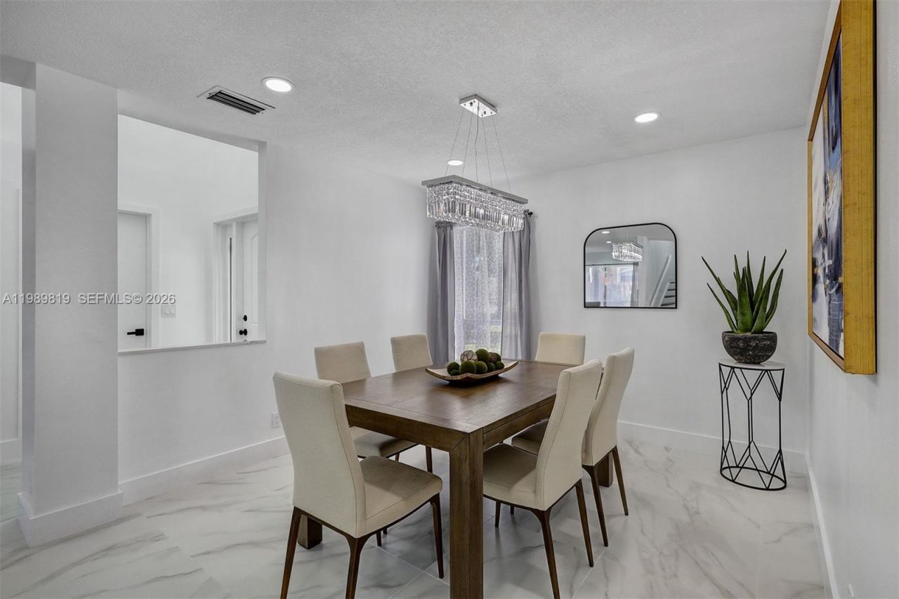 104 Wedgewood Lks S, Greenacres, FL 33463 Photo