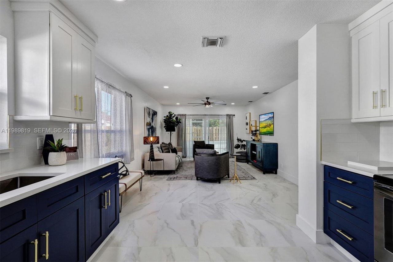 104 Wedgewood Lks S, Greenacres, FL 33463 Photo