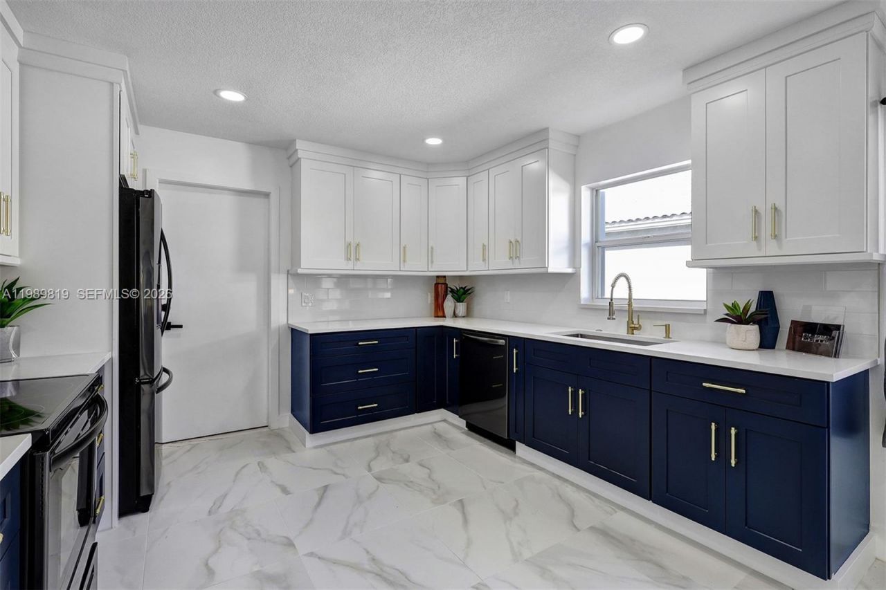 104 Wedgewood Lks S, Greenacres, FL 33463 Photo