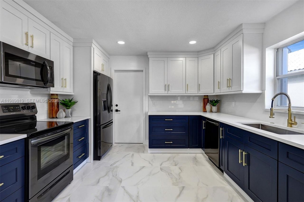 104 Wedgewood Lks S, Greenacres, FL 33463 Photo