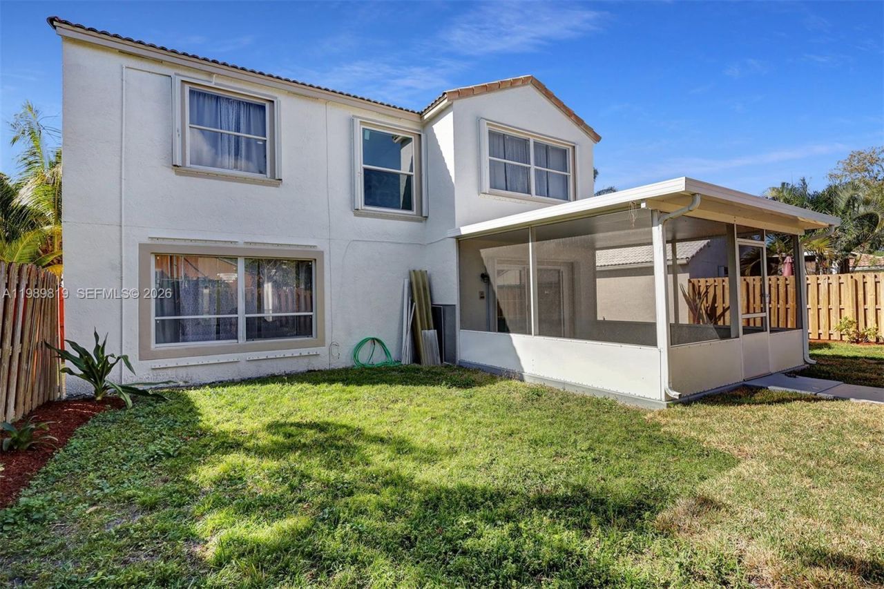 104 Wedgewood Lks S, Greenacres, FL 33463 Photo