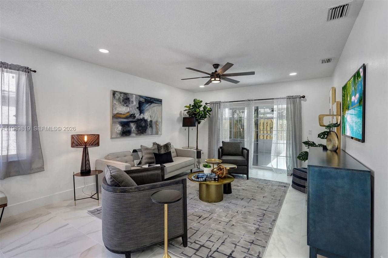 104 Wedgewood Lks S, Greenacres, FL 33463 Photo