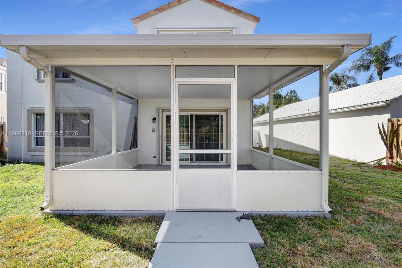 104 Wedgewood Lks S, Greenacres, FL 33463 Photo