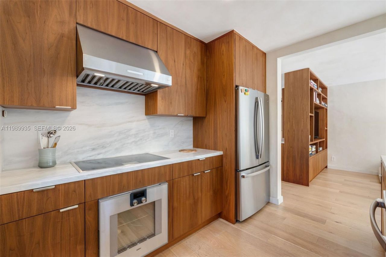 830 NE 72nd St, Miami, FL 33138 Photo