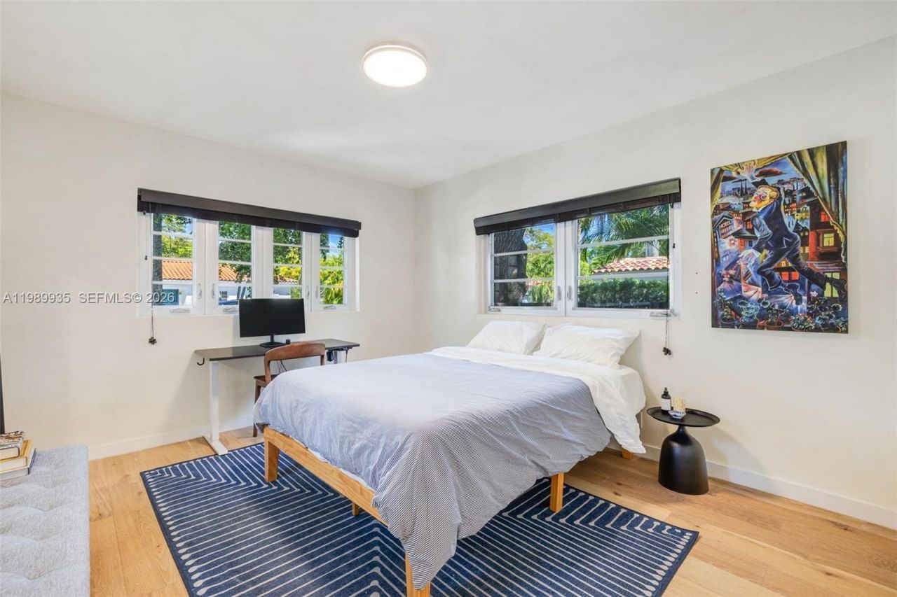 830 NE 72nd St, Miami, FL 33138 Photo