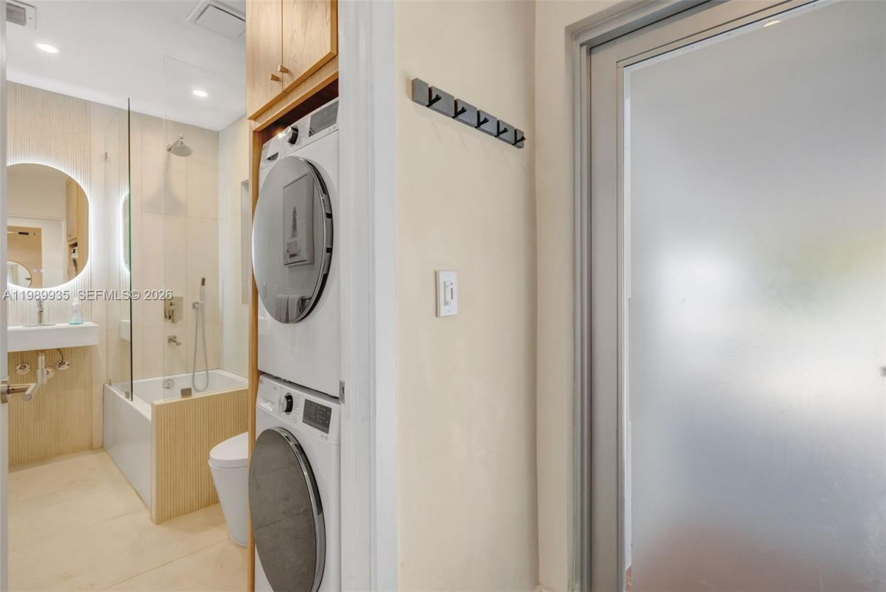 830 NE 72nd St, Miami, FL 33138 Photo