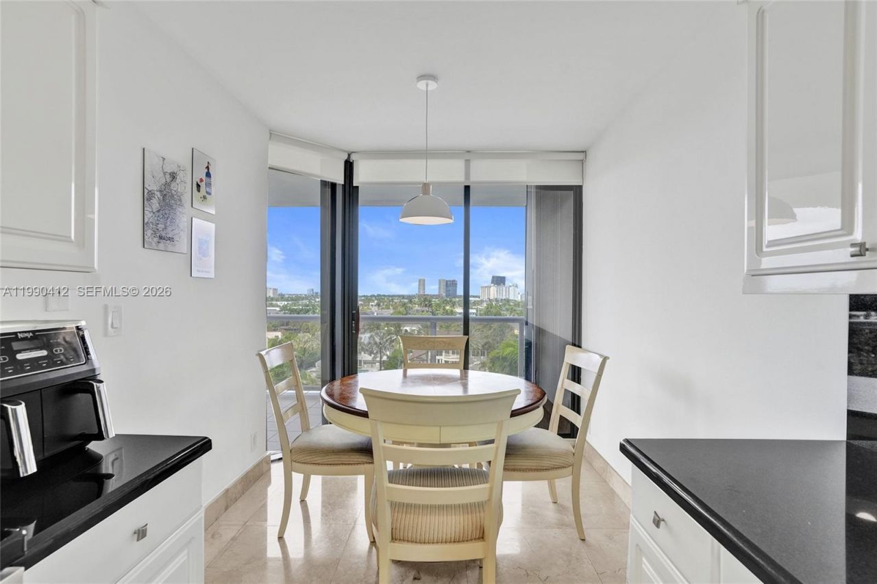 3598 Yacht Club Dr , Unit 702, Aventura, FL 33180 Photo