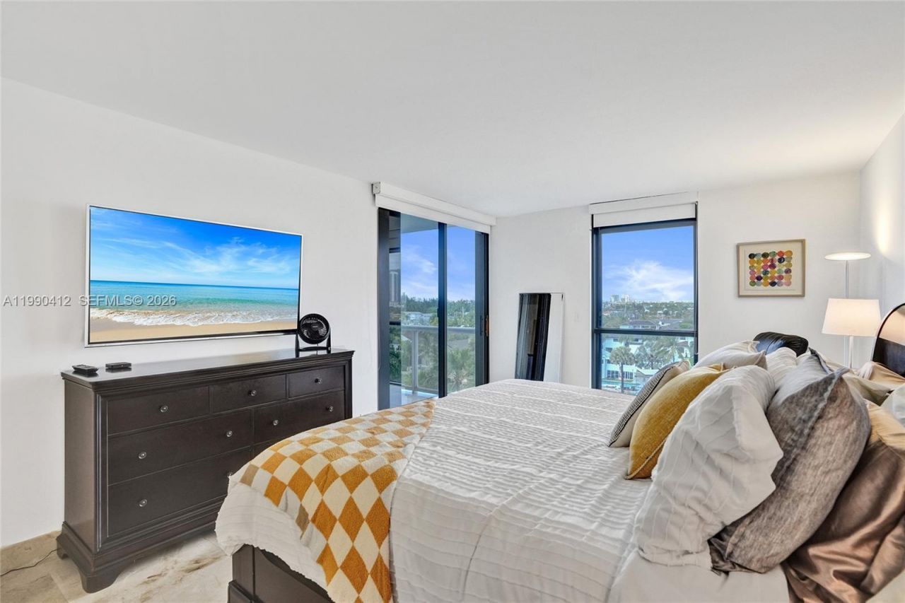 3598 Yacht Club Dr , Unit 702, Aventura, FL 33180 Photo